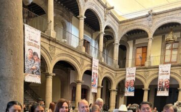 La diputada Casandra de los Santos acompaña con orgullo a la diputada María Rosete en la presentación de su primer informe legislativo