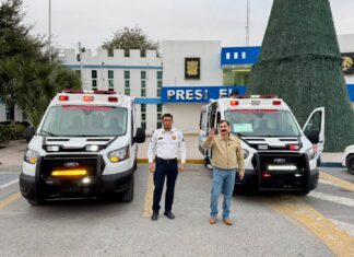 Alcalde Dona 2 Ambulancias para Beneficio de la Comunidad Riobravense